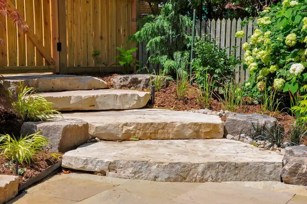 How to Build Stone Steps on a Garden Slope? Stone Center